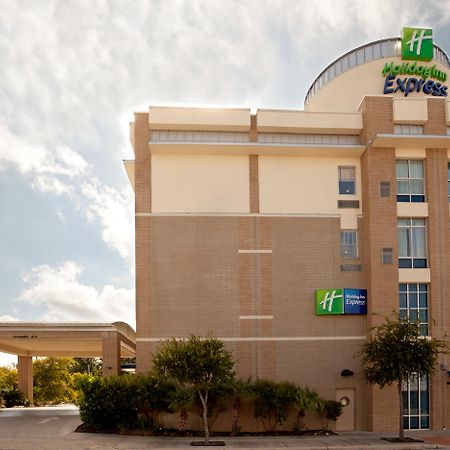 Holiday Inn Express Hotel & Suites San Antonio - Rivercenter Area By Ihg Екстериор снимка