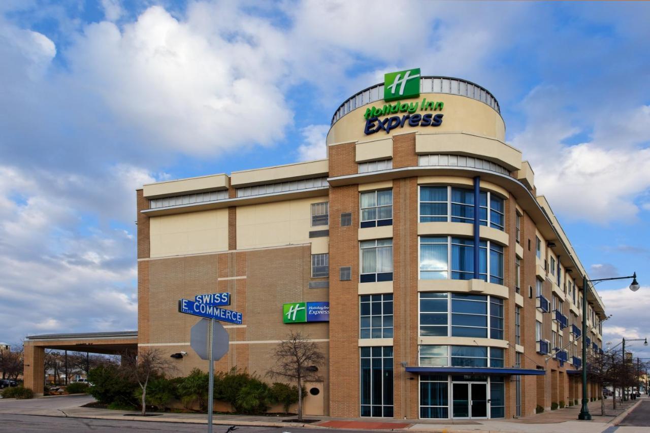 Holiday Inn Express Hotel & Suites San Antonio - Rivercenter Area By Ihg Екстериор снимка