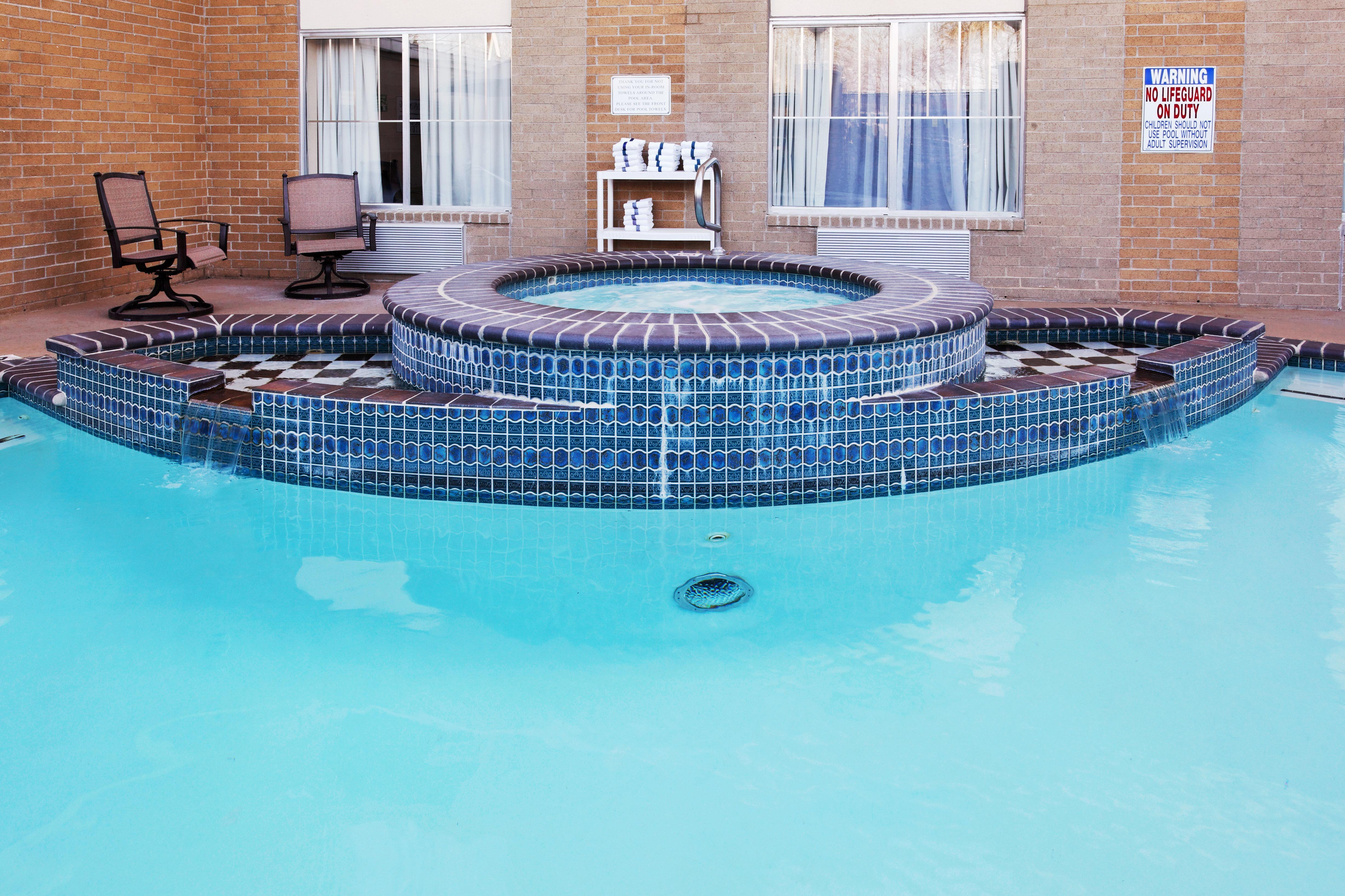 Holiday Inn Express Hotel & Suites San Antonio - Rivercenter Area By Ihg Екстериор снимка