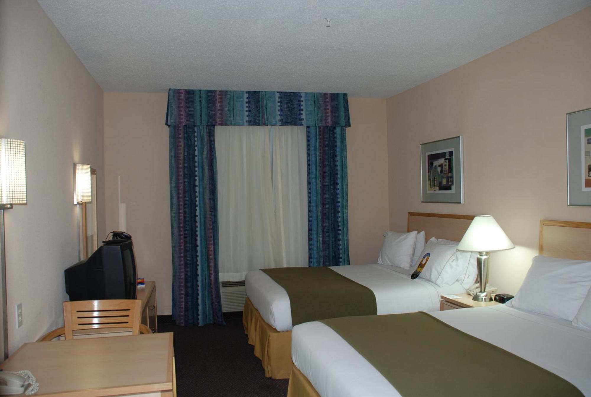 Holiday Inn Express Hotel & Suites San Antonio - Rivercenter Area By Ihg Стая снимка