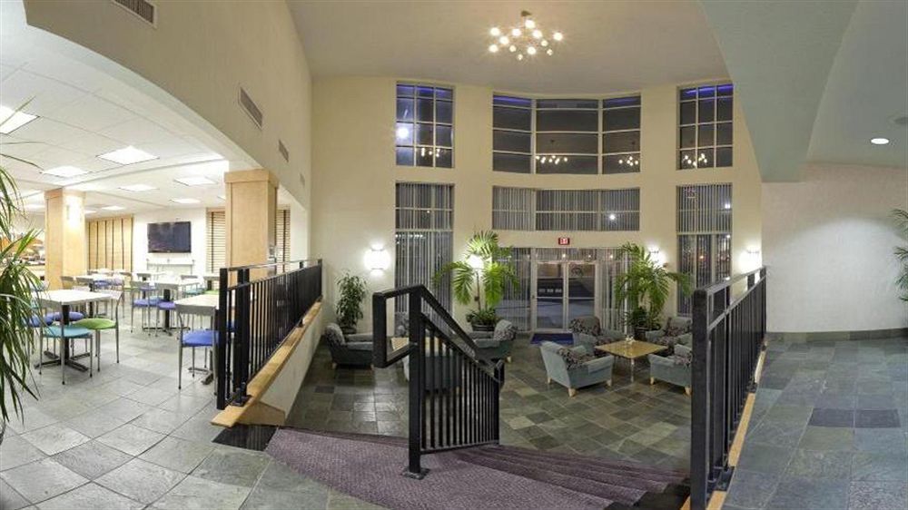 Holiday Inn Express Hotel & Suites San Antonio - Rivercenter Area By Ihg Екстериор снимка